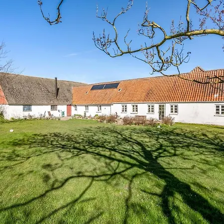 1 Bedroom Pet Friendly In *